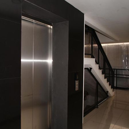 Residence T63 By Shm Джакарта Экстерьер фото